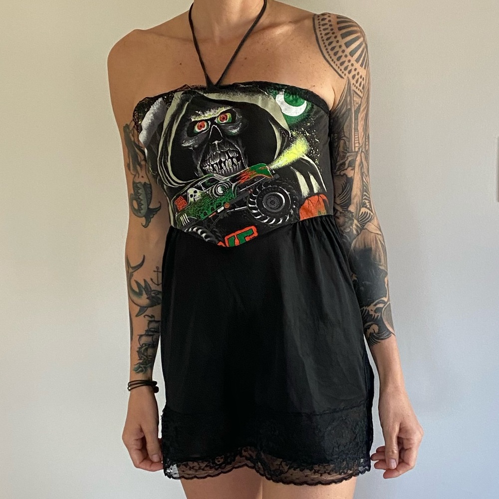 Vintage gravedigger lace slip top Super Lucky Cat